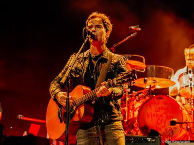 Jammin&amp;#8217; Festival, sul palco arrivano gli italiani (e gli inglesi si incavolano con il pubblico)
