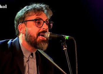 Rockol Awards 2017: l&#039;esibizione di Brunori Sas Premio Migliore Album Italiano