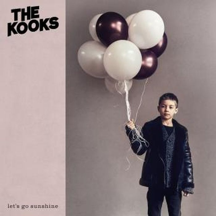 https://images.rockol.it/5H-xP9ujv1NePTbclKPox0ZgLUQ=/700x0/smart/rockol-img/img/foto/upload/artwork-5afd565c51104-thekooks-album-letsgosunshine-5afd565c7f45c.jpg