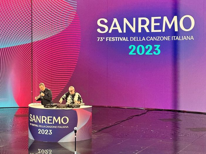 Sanremo, da Festival a DJ set (o quasi): l&rsquo;ascolto delle canzoni