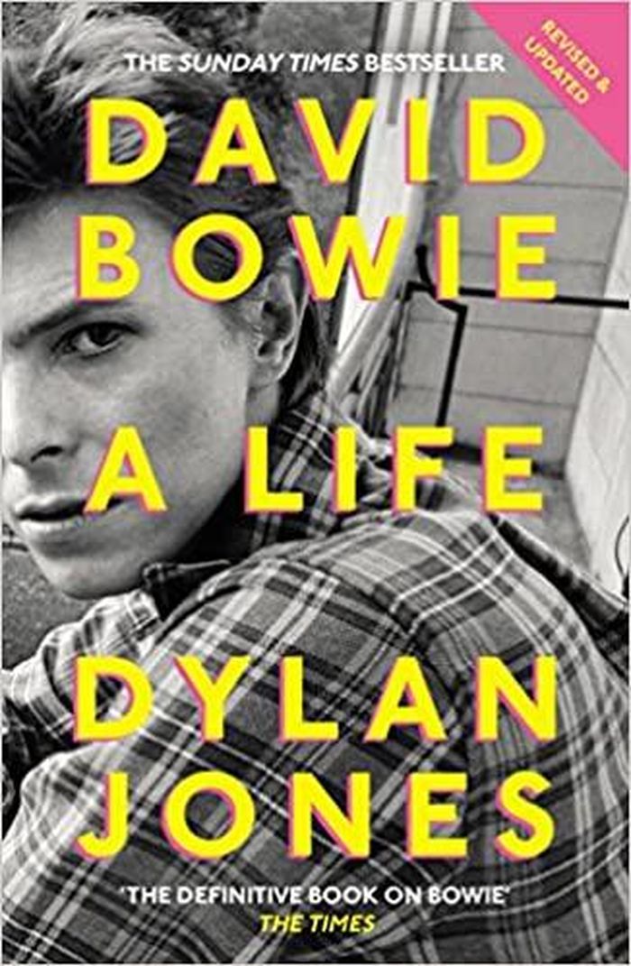 https://images.rockol.it/5_RpLlOrJF5444PHjCriQGq_wL8=/700x0/smart/rockol-img/img/foto/upload/bowie-dylan-jones.jpg