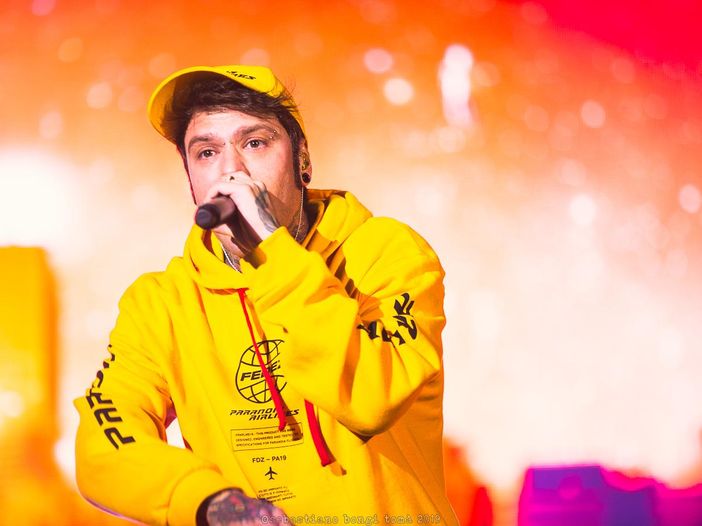 Perch&eacute; il nuovo singolo di Fedez non si trova in streaming
