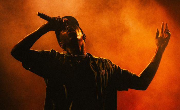 https://images.rockol.it/5ef_P8XpcJJKn7aNWqB9IQLTSjQ=/700x0/smart/rockol-img/img/foto/upload/tyler-the-creator-la-2-21-photo-86.jpg https://images.rockol.it/5ef_P8XpcJJKn7aNWqB9IQLTSjQ=/700x0/smart/rockol-img/img/foto/upload/tyler-the-creator-la-2-21-photo-86.jpg