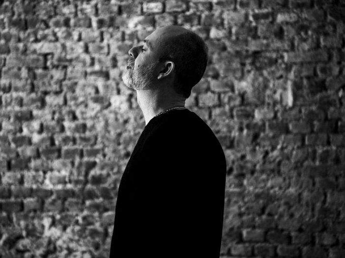 Il &quot;Black hole sun&quot; di Fabrizio Paterlini: la versione inedita per Beyond The Piano