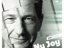 Nasce a Foggia Eugenio Roberto Antonio Telesforo detto Gegè, cantante jazz.