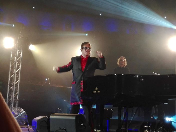 Elton John: 'Ho perso tempo dietro la droga, mi sentivo invincibile' Elton John: 'Ho perso tempo dietro la droga, mi sentivo invincibile'