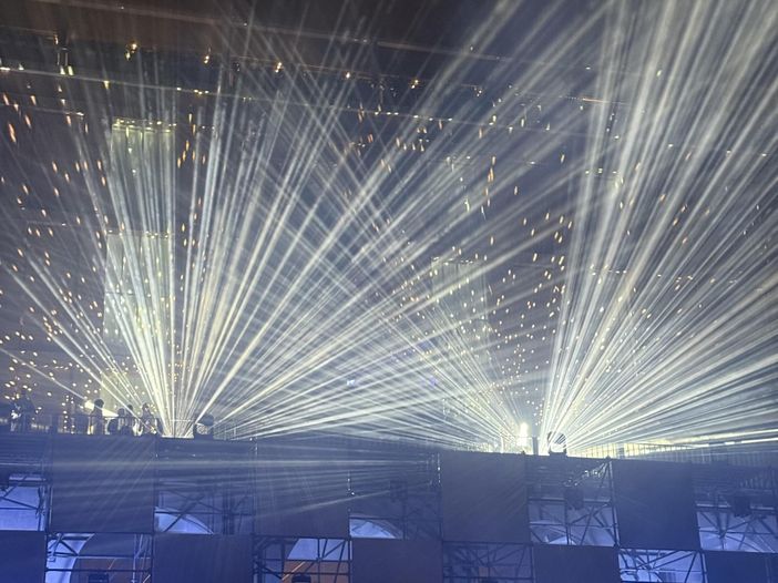 Il surreale DJ set di Bj&ouml;rk a Milano