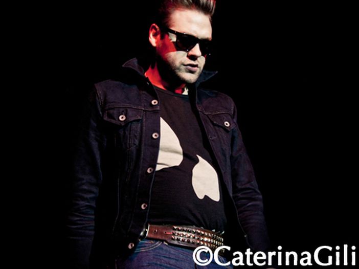 Tom Meighan (Kasabian) sar&agrave; protagonista di una sitcom sul wrestilng