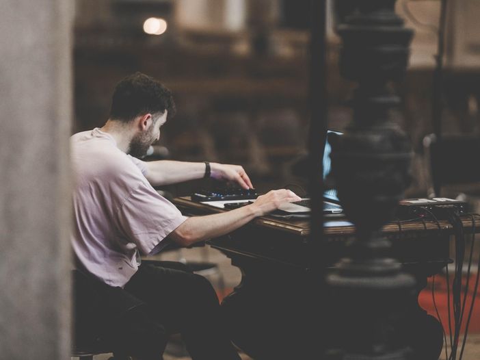 Nicolas Jaar, esce oggi un free EP. A gennaio una data a Roma Nicolas Jaar, esce oggi un free EP. A gennaio una data a Roma