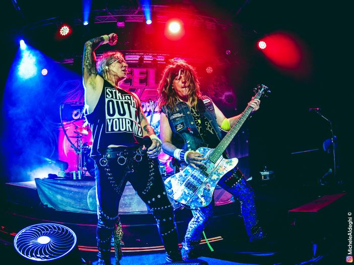Steel Panther: il bassista Lexxi Foxx lascia la band &ldquo;per rendere belli i cani brutti&rdquo;