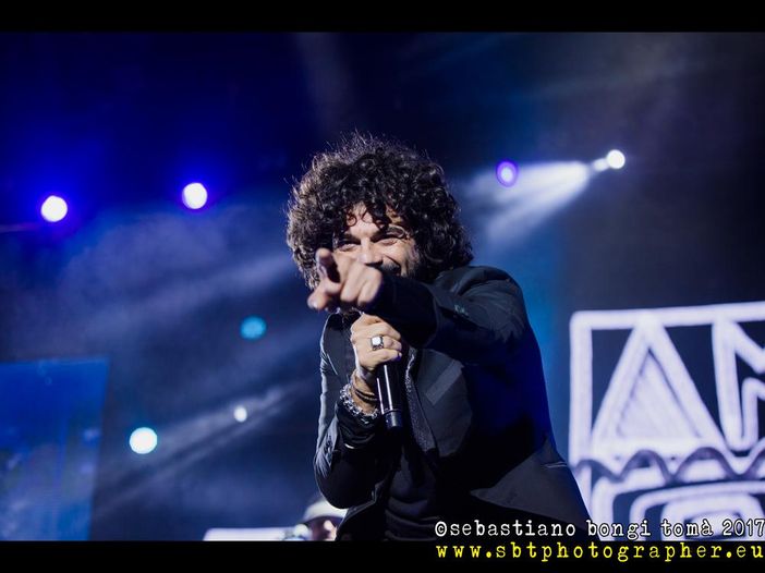 Concerti, Francesco Renga rimanda il tour all'ottobre 2023 Concerti, Francesco Renga rimanda il tour all'ottobre 2023