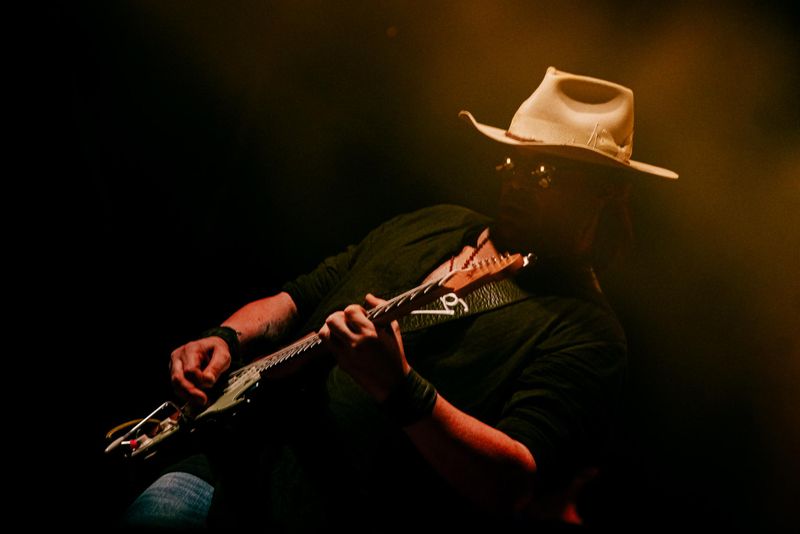 9 luglio 2023 &ndash; Parco Caserme Rosse - Bonsai Garden - Bologna &ndash; Gianluca Grignani in concerto