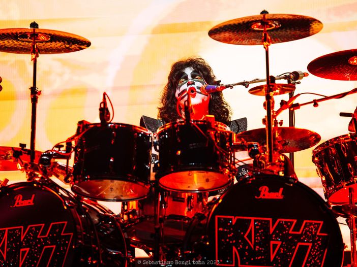 Peter Criss (ex Kiss) pubblica un album: ‘Voglio essere me stesso' Peter Criss (ex Kiss) pubblica un album: ‘Voglio essere me stesso'
