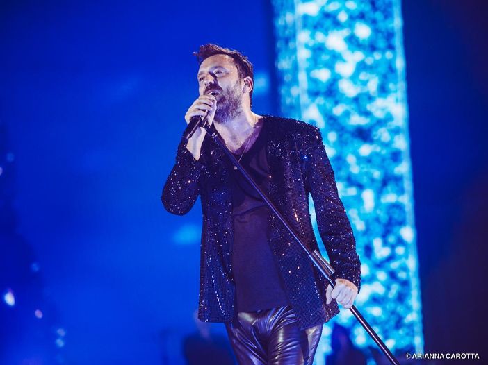 Il video del primo duetto tra Cesare Cremonini ed Elisa, dal vivo