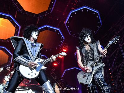 L.A. arriva la squadra degli LA Kiss, proprietà dei Kiss