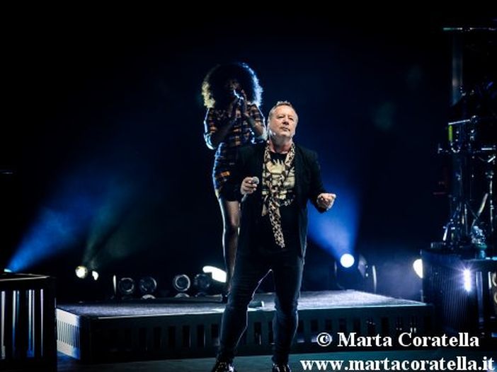 Una radio spagnola manda il disco &#039;bocciato&#039; dei Simple Minds