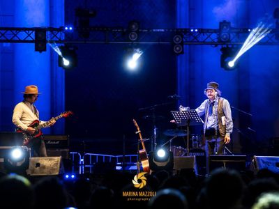 In quattromila al Palavobis per Vinicio Capossela ‘gitano’ con la Kocani Orkestar