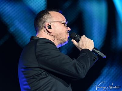 Gigi D’Alessio scriverà una canzone con Berlusconi?