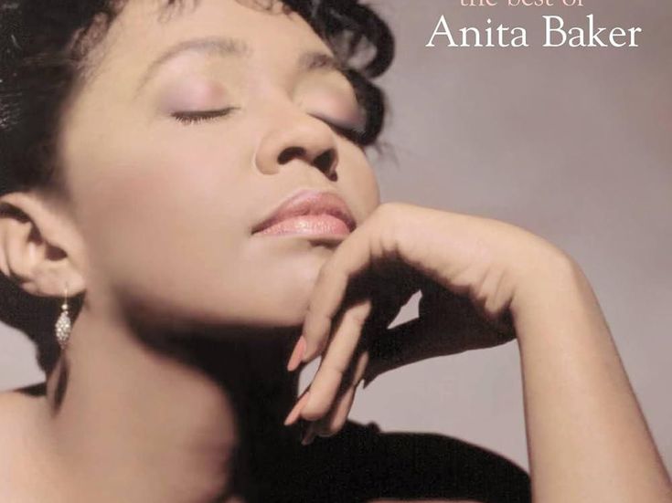 Anita Baker (ferma da dieci anni) firma per la Blue Note