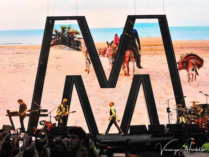 https://images.rockol.it/8iB-QlwBhUWsjmYLCBg4UiJdHaE=/700x0/smart/rockol-img/img/foto/upload/depeche-mode-02-copia.jpg