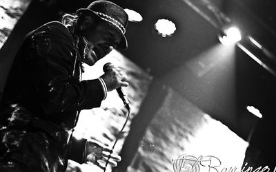 20 Novembre 2011 - The Cage Theatre - Livorno - Tonino Carotone in concerto