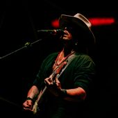 9 luglio 2023 &ndash; Parco Caserme Rosse - Bonsai Garden - Bologna &ndash; Gianluca Grignani in concerto
