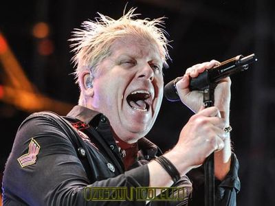 Dexter degli Offspring al processo dei Dead Kennedys