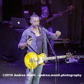 31 marzo 2016 - Cinema Teatro Massimo - Pescara - Alex Britti in concerto