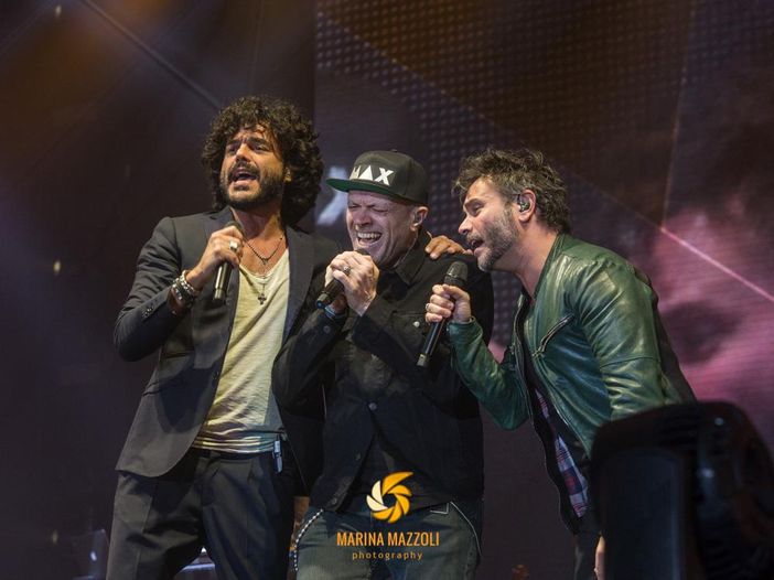 Nek-Pezzali-Renga, arriva l'album dal vivo: "Tra noi si è creato un allineamento astrale" Nek-Pezzali-Renga, arriva l'album dal vivo: "Tra noi si è creato un allineamento astrale"