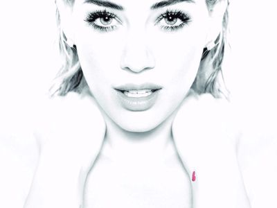 Hilary Duff presenta ‘Dignity’: ‘Sono cresciuta, le canzoni ora le scrivo io’
