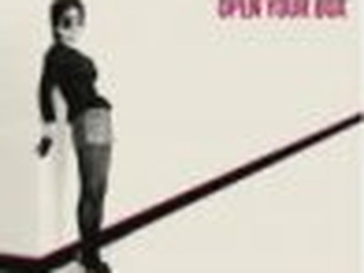 Ad-Rock e Mike D (Beastie Boys) nel video di Yoko Ono, &apos;Bad dancer&apos; - guarda