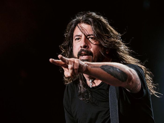 https://images.rockol.it/9RIqGaU8MuiXmJI0kKdOdKkQeEE=/700x0/smart/rockol-img/img/foto/upload/foofighters-2018-06-14-firenzerocks.jpg
