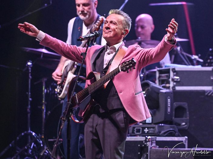 Scoppia la rissa al concerto di Pupo a Kiev Scoppia la rissa al concerto di Pupo a Kiev