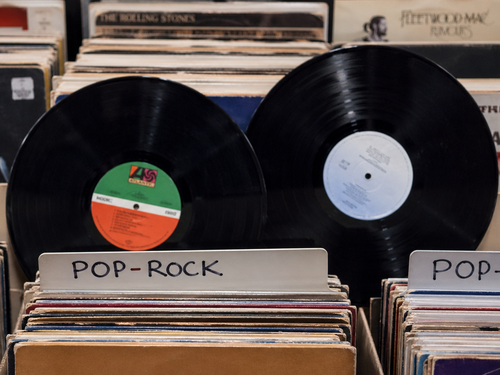 Con il boom del vinile la pirateria torna alle origini