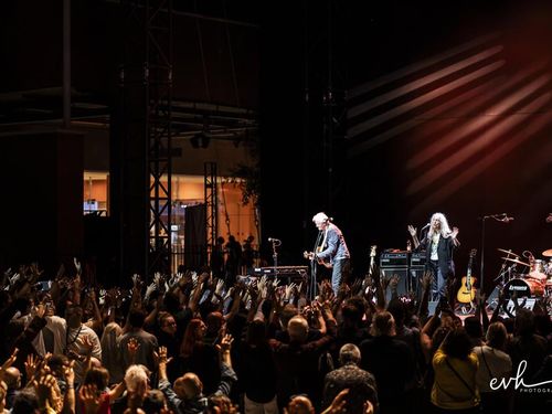 Patti Smith lascia la Arista: ‘Senza Clive Davis, non rimango’