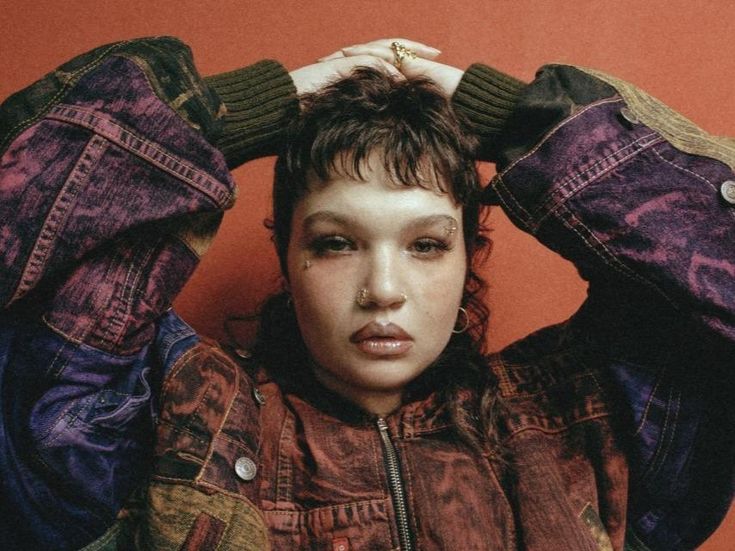 lola young