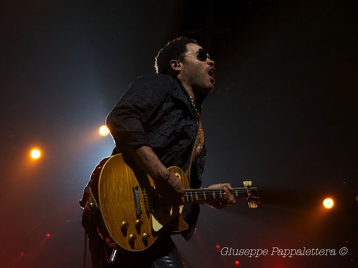 Il nuovo album di Lenny Kravitz &egrave; &#039;Strut&#039;