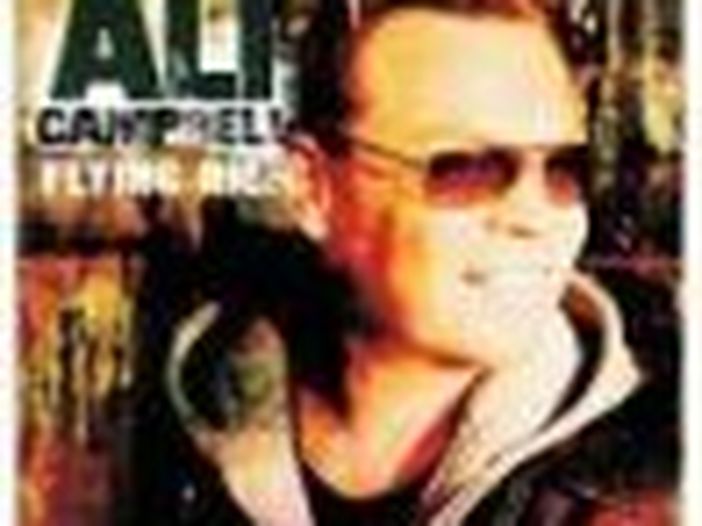 Ali Campbell (ex cantante UB40) si accascia, sospese tutte le attivit&agrave;