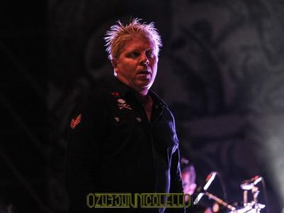 Offspring, basta sfottò ai Guns N&apos;Roses. Cambia il titolo dell&apos;album