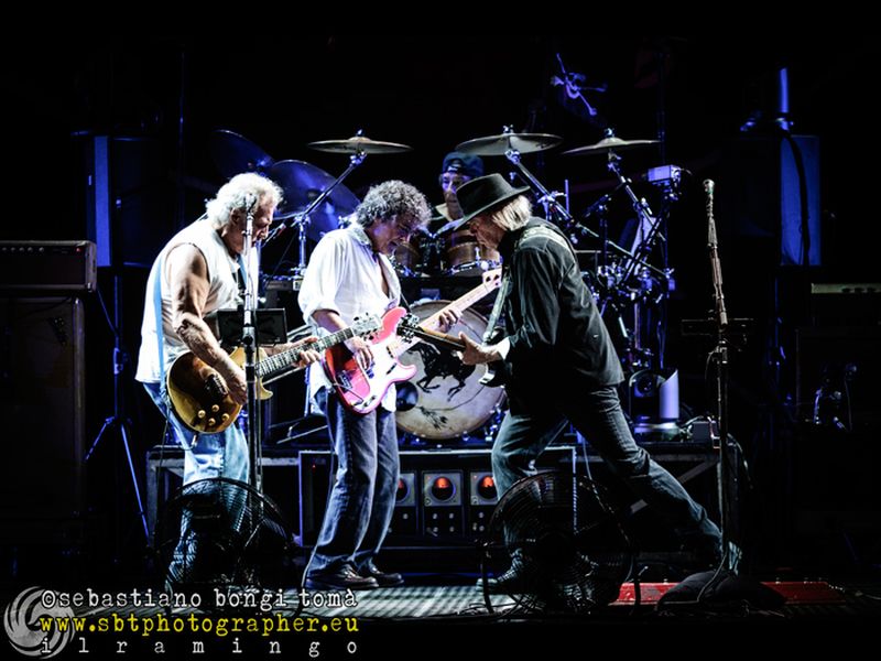 25 luglio 2013 - Lucca Summer Festival - Piazza Napoleone - Lucca - Neil Young in concerto