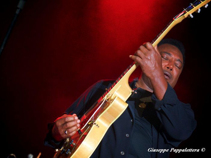 Concerti, George Benson: data milanese spostata dagli Arcimboldi all&#039;Arena