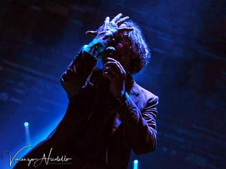 Jarvis Cocker (Pulp) canta Cohen per una cover dance. Ascoltala qui