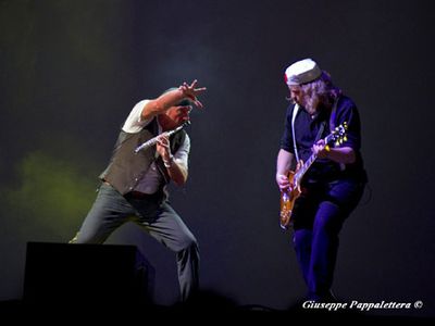 Tutto il disco di Ian Anderson - più un inedito - scaricabile da Internet
