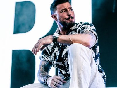 Simon pensa al dopo-Blue e compra interi edifici