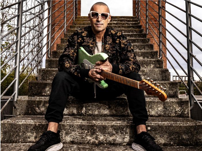 Alex Britti: il singolo &#039;Piove&#039; anticipa il nuovo album &#039;.23&#039;