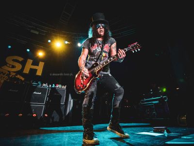 Slash fonda gli ‘anti-Axl’ con altri 3 ex Guns N’Roses