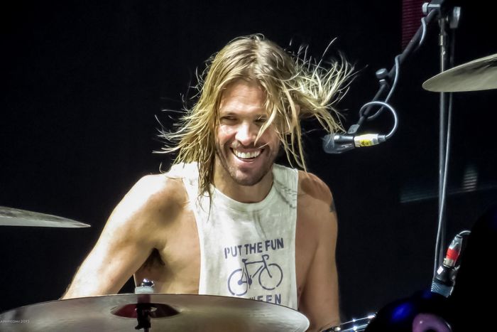 https://images.rockol.it/AoQrZH_KIzBDdBtPoUGrzkqgFbk=/700x0/smart/rockol-img/img/foto/upload/foo-fighters-foto-concerto-bologna-13-novembre-2015-1.jpg