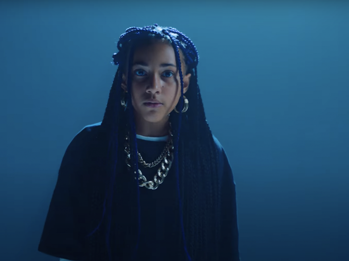 Nandi Bushell: dalle cover al singolo di debutto per il papà Nandi Bushell: dalle cover al singolo di debutto per il papà