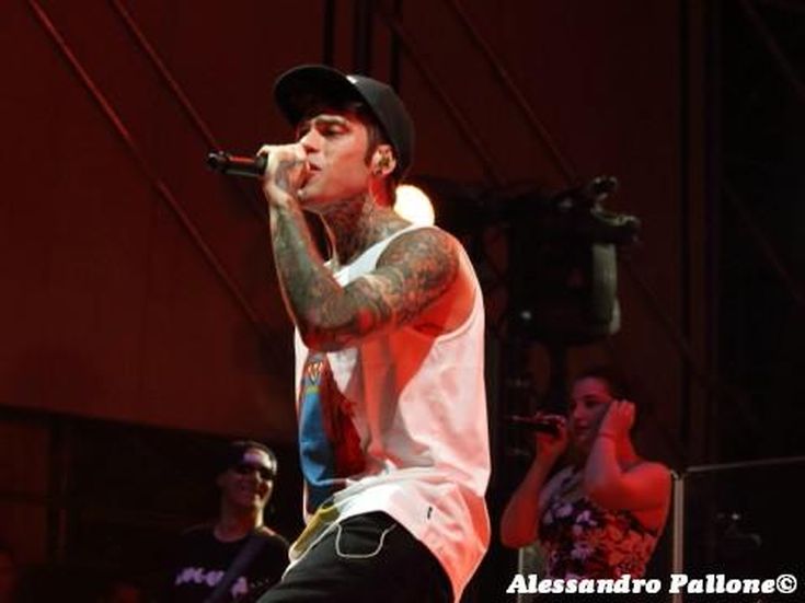 Fedez, intervista su &quot;Pop-Hoolista&quot;: “Non mi considero un rapper&quot; - VIDEO