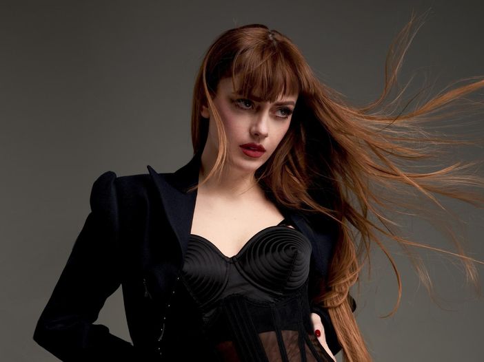 Annalisa presenta il nuovo album 'Mentre tutto cambia': la videointervista Annalisa presenta il nuovo album 'Mentre tutto cambia': la videointervista